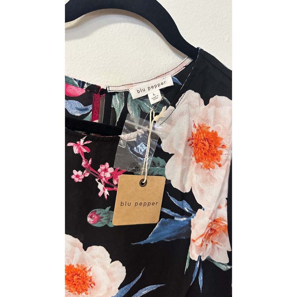 Blu Pepper Women Black Floral Balloon Sleeve Smocked Cuff Blouse Large NWT - Picture 3 of 3